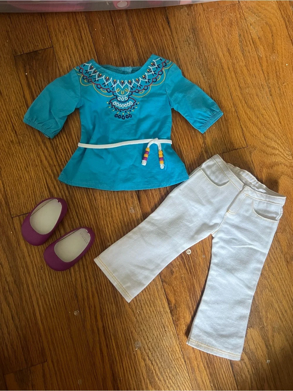 RETIRED American Girl Saige Copeland’s Tunic Outfit